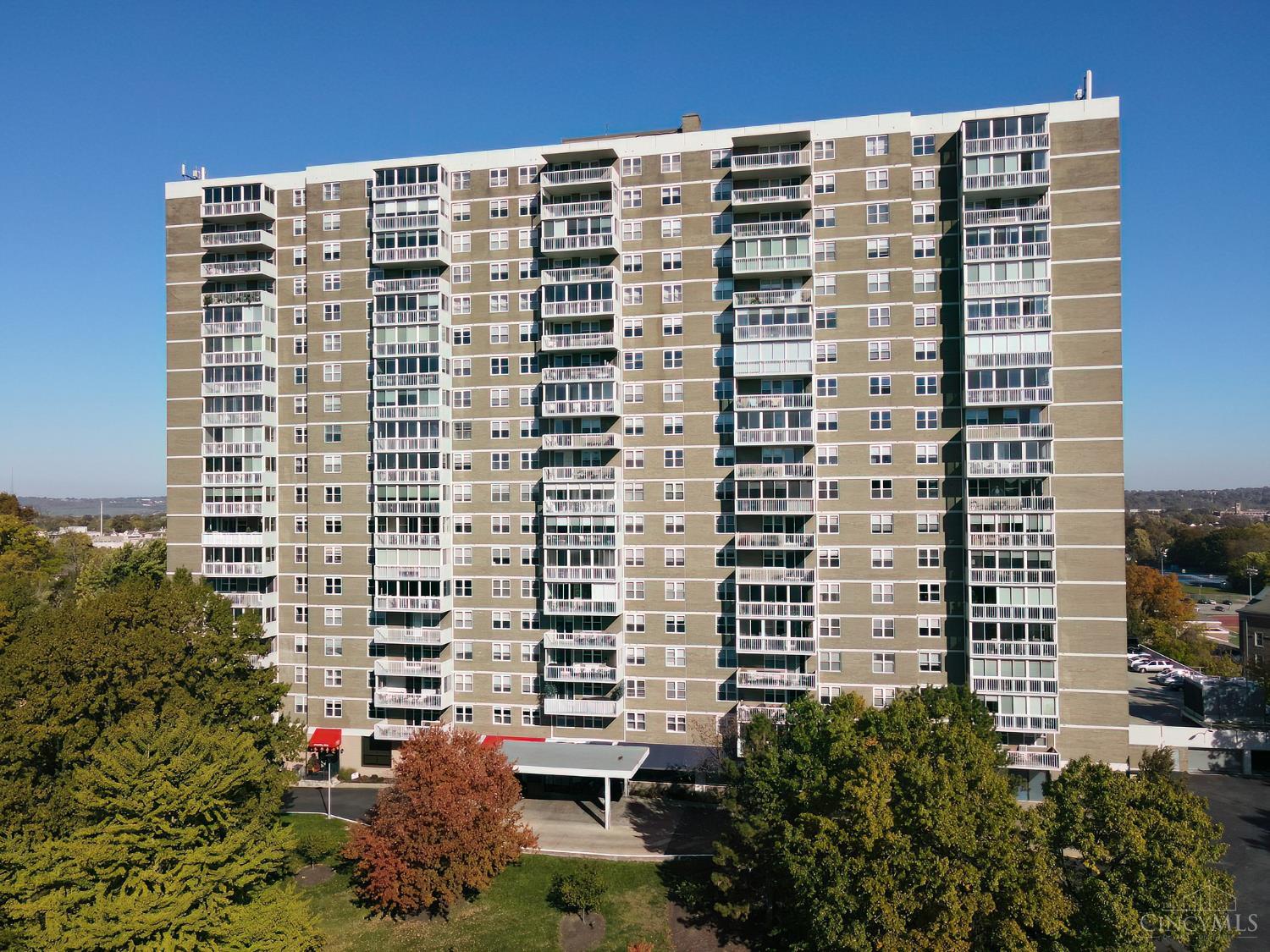 Spacious one floor living in the sought after Regency.  Wonderful entertaining space with walls of windows and open entry to great room concept.  Beautiful views, fantastic location, attractively updated kitchen and baths, large bedrooms and home office.  Not one to miss!