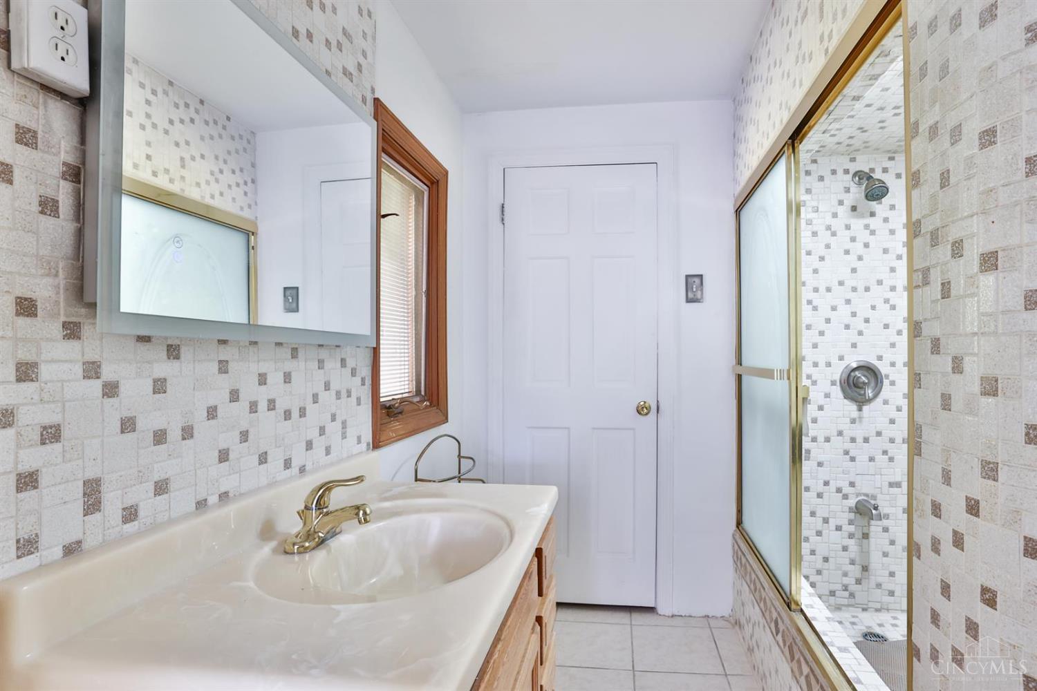1650 Colonial Drive, Green Twp, OH, 45238 — photo 30