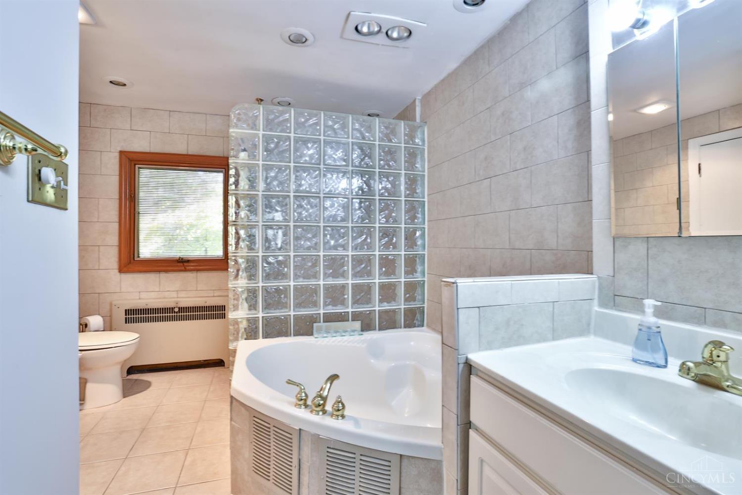 1650 Colonial Drive, Green Twp, OH, 45238 — photo 17