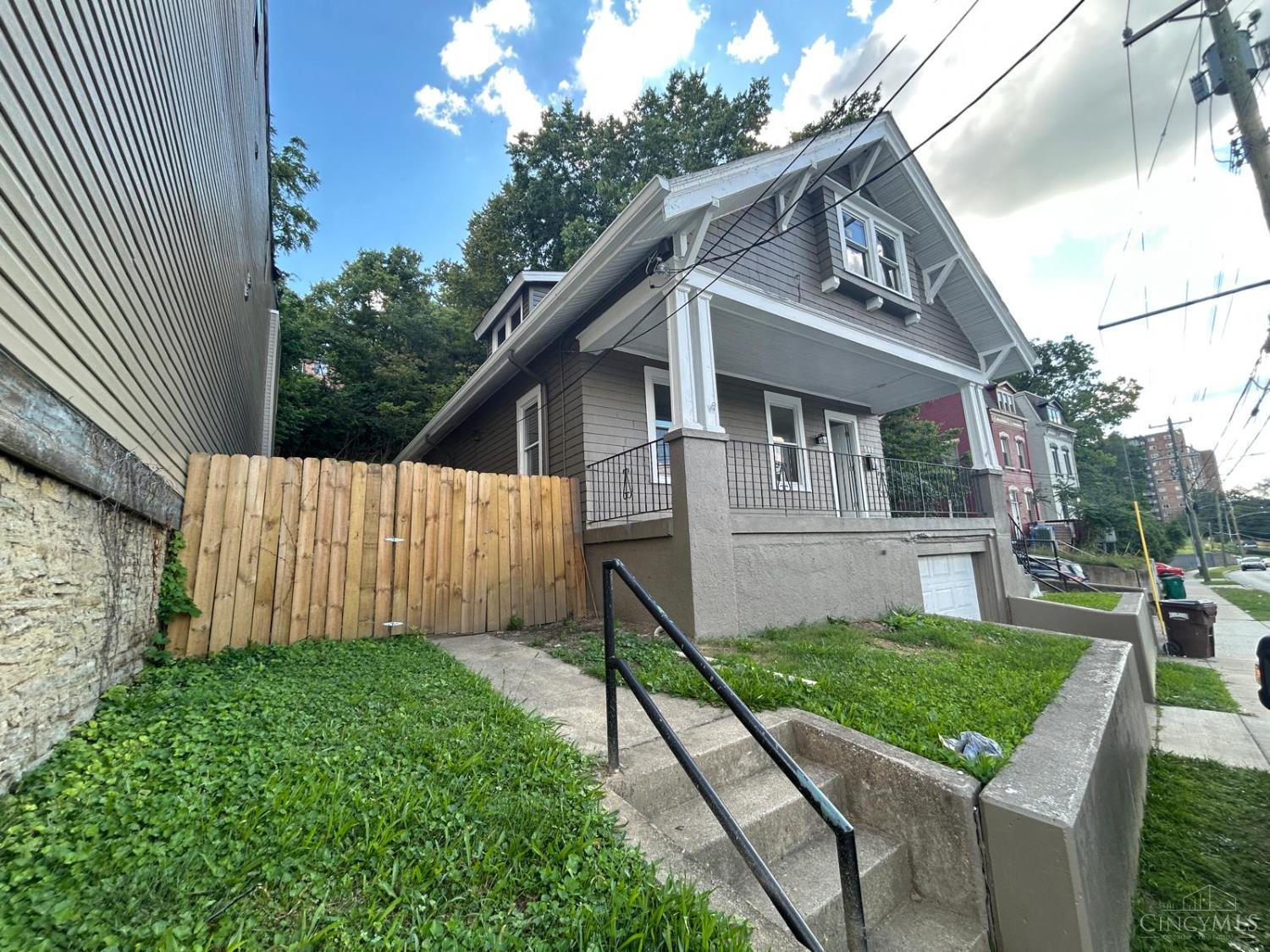 587 W Martin Luther King Drive