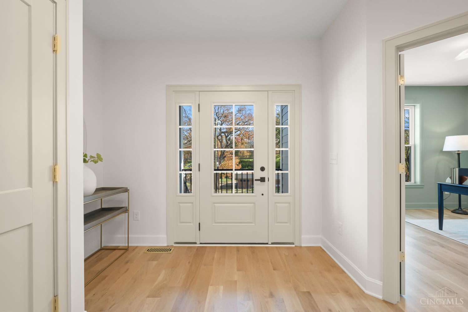 Homes for sale in Cincinnati, OH | 3917 Paxton Ave, Cincinnati, OH 45209 | MLS# 1861697