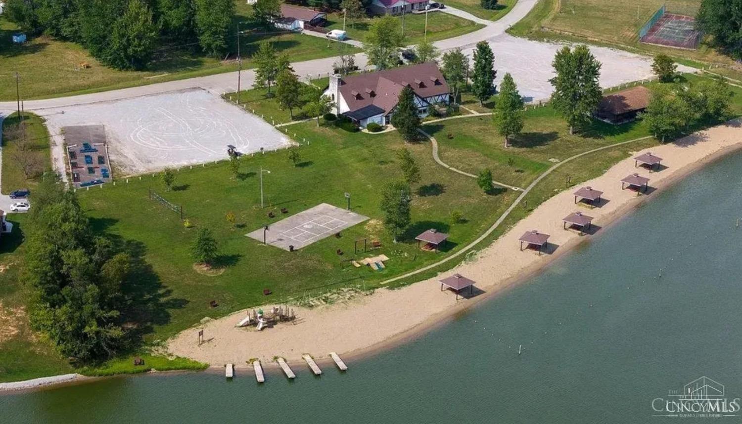 Homes for sale in Perry Twp, OH | 976 Krupp Dr, Perry Twp, OH 45118 | MLS# 1861605