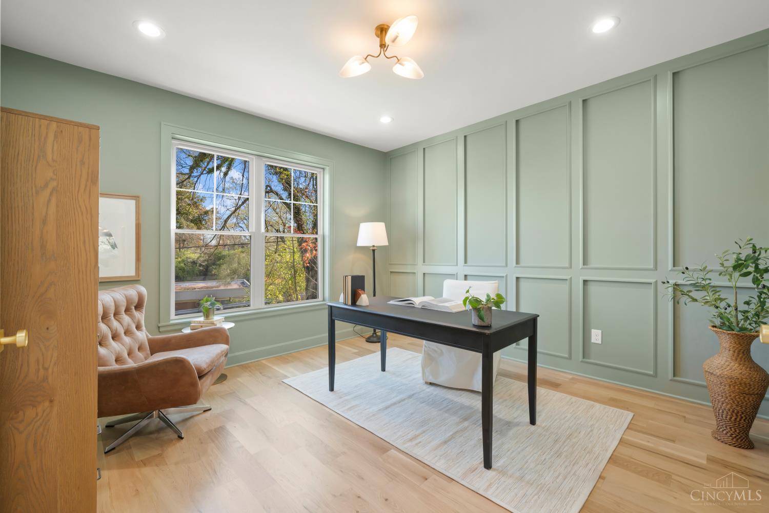 Homes for sale in Cincinnati, OH | 3917 Paxton Ave, Cincinnati, OH 45209 | MLS# 1861697