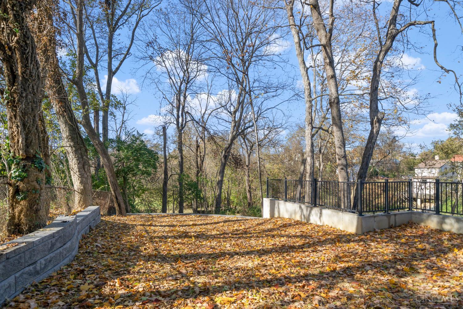 Homes for sale in Cincinnati, OH | 3917 Paxton Ave, Cincinnati, OH 45209 | MLS# 1861697