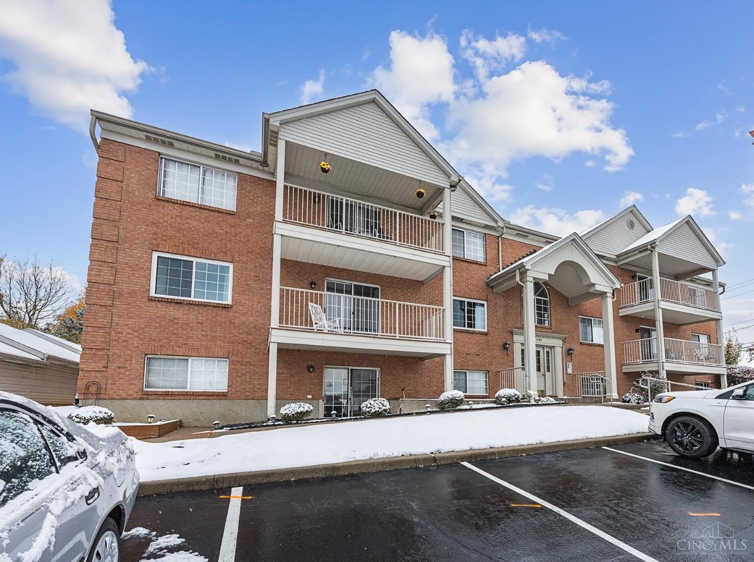 Homes for sale in Green Twp, OH | 5769 Cheviot Rd #2A, Green Twp, OH 45247 | MLS# 1862043