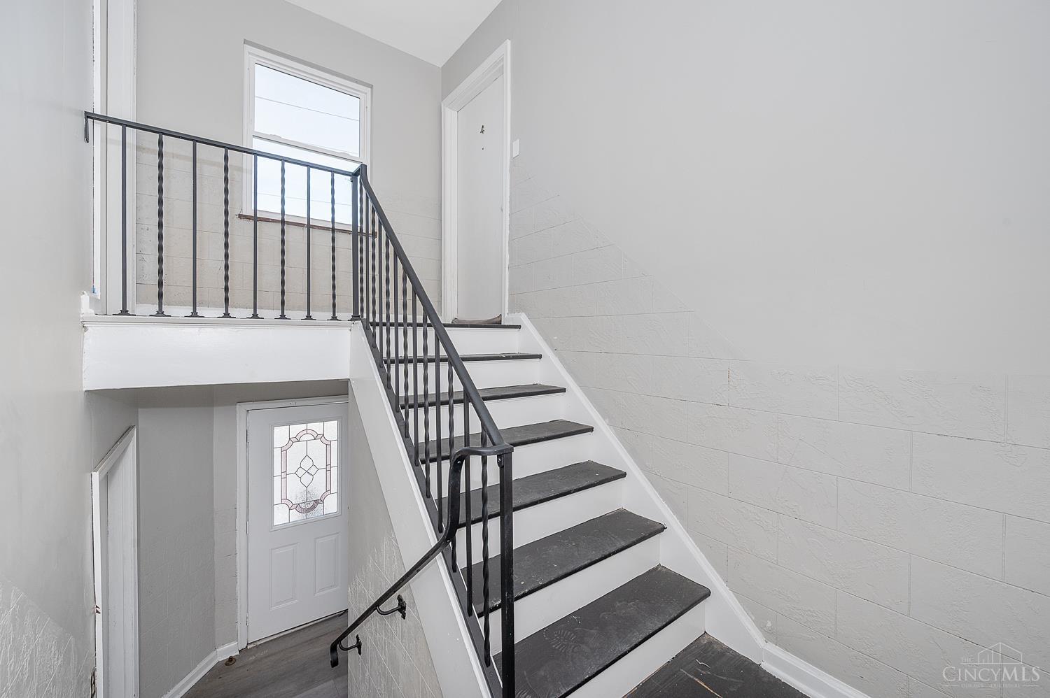 Homes for sale in Norwood, OH | 5160 Montgomery, Norwood, OH 45212 | MLS# 1862150