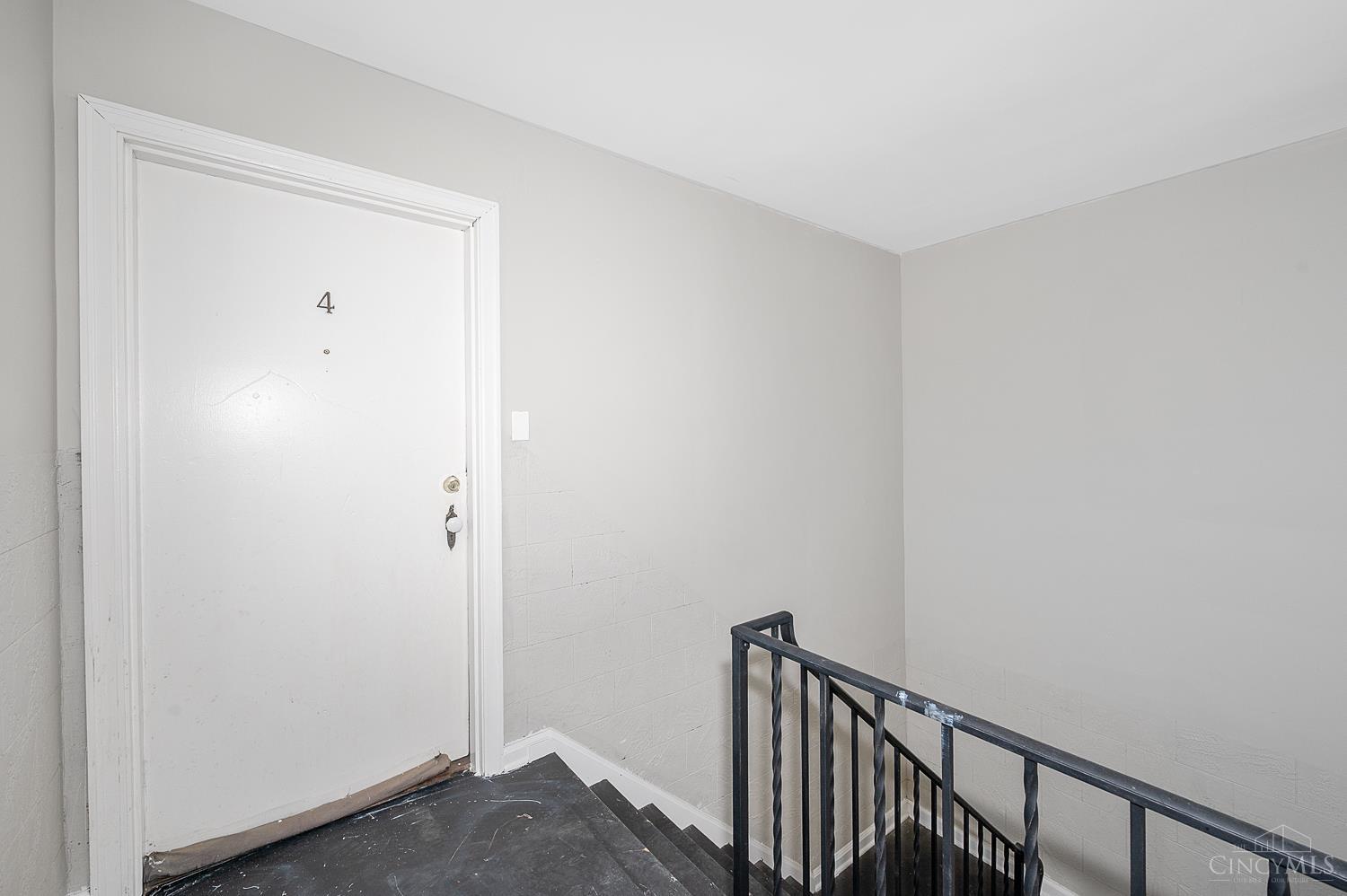 Homes for sale in Norwood, OH | 5160 Montgomery, Norwood, OH 45212 | MLS# 1862150