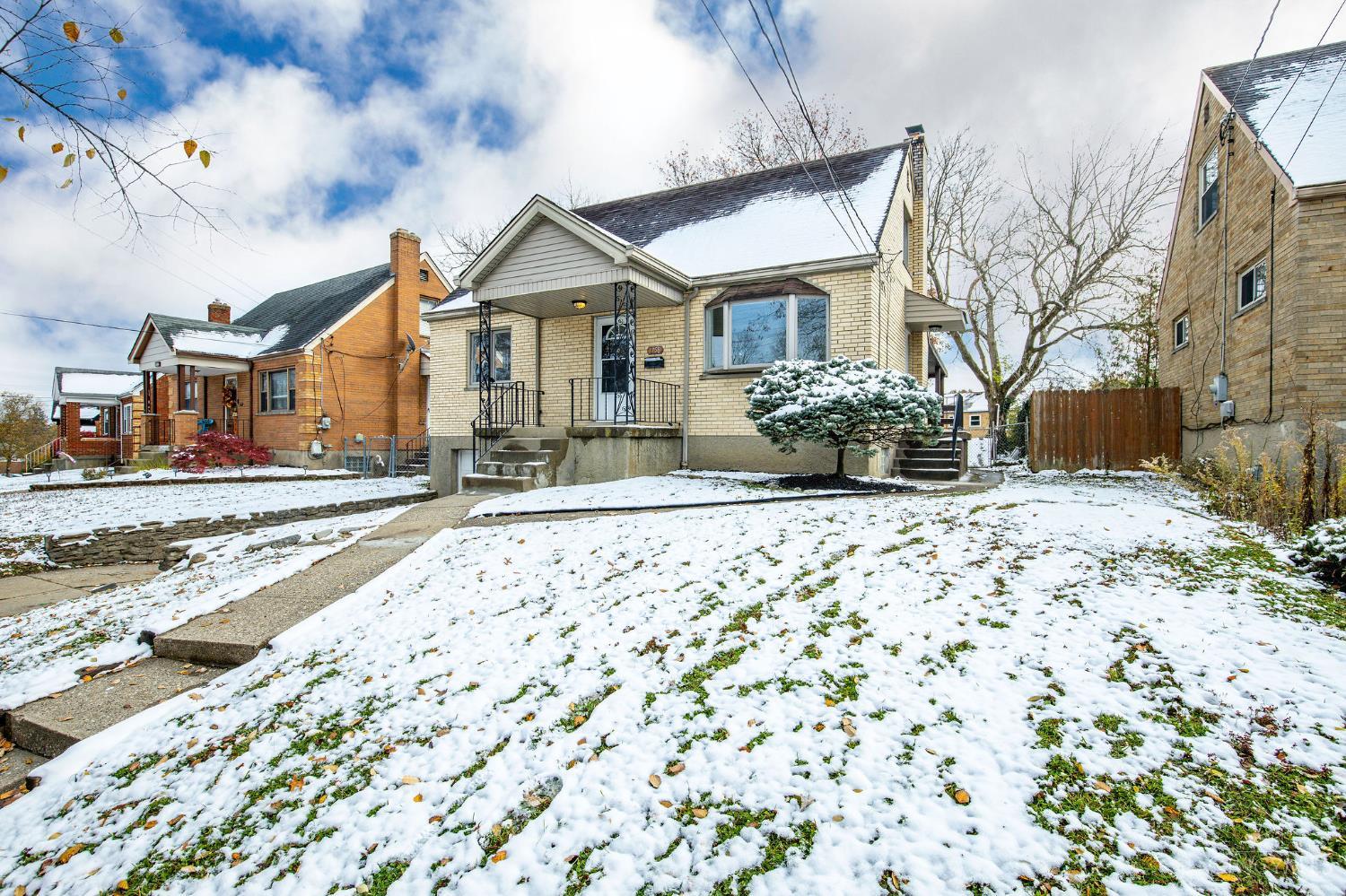 1758 Tuxworth Avenue