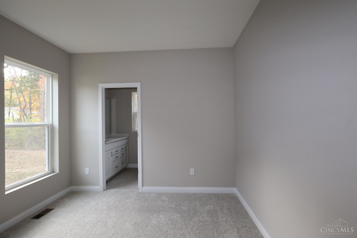 Homes for sale in Hamilton Twp, OH | 379 Glen Abbey Ln #0025, Hamilton Twp, OH 45039 | MLS# 1845831