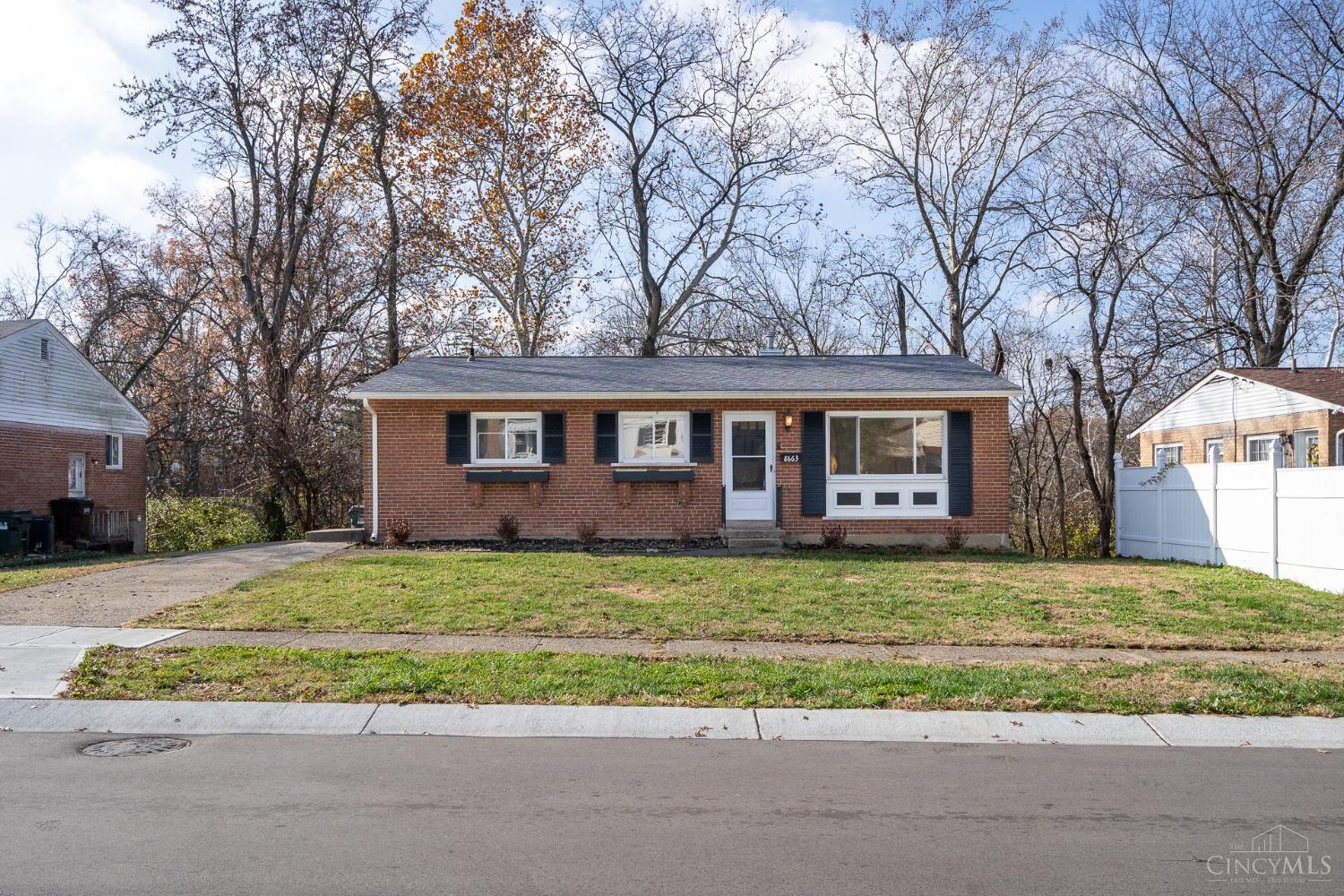 Homes for sale in Springfield Twp., OH | 8663 Mockingbird Ln, Springfield Twp., OH 45231 | MLS# 1862855