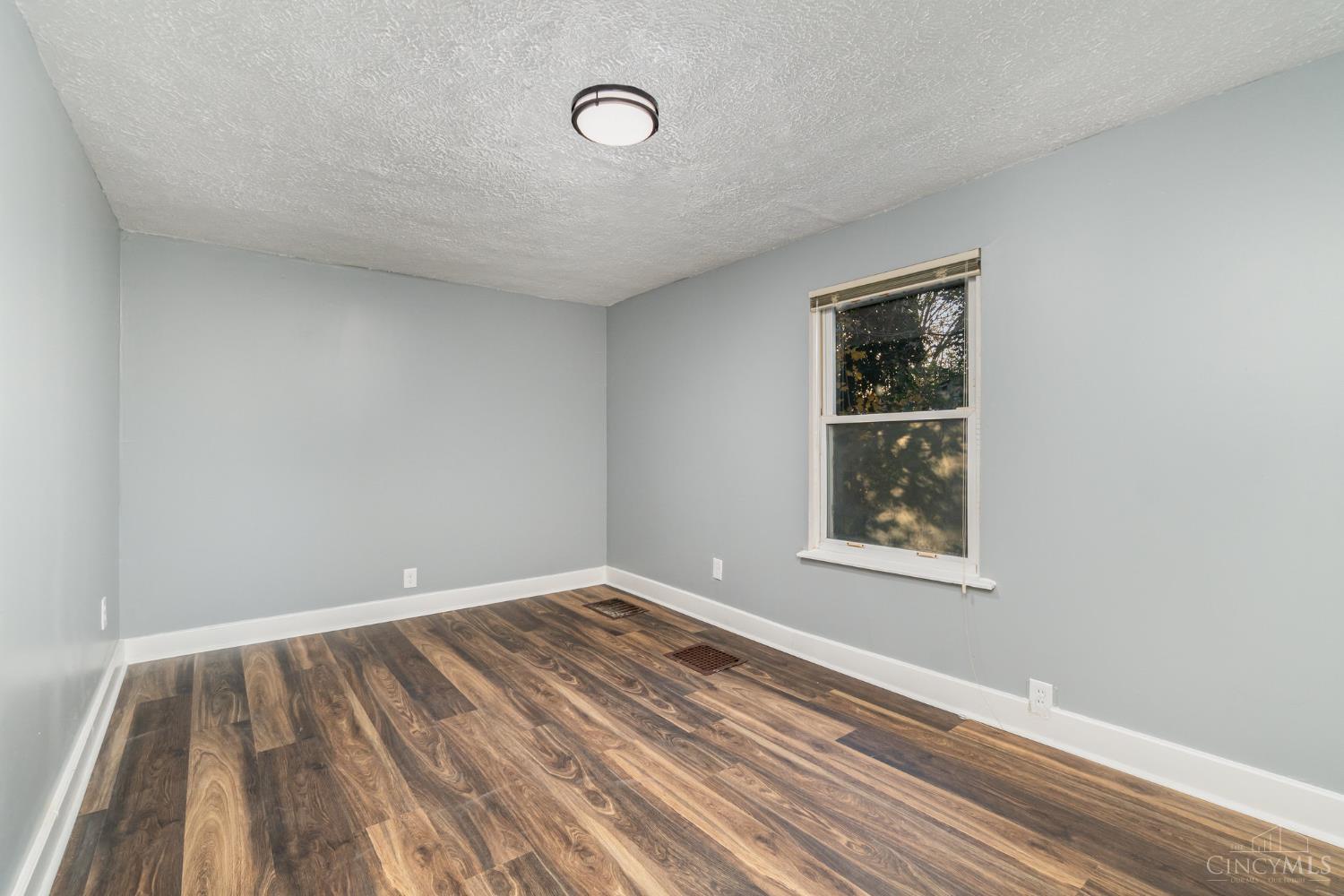 163 Washington Avenue, Glendale, OH, 45246 — photo 12