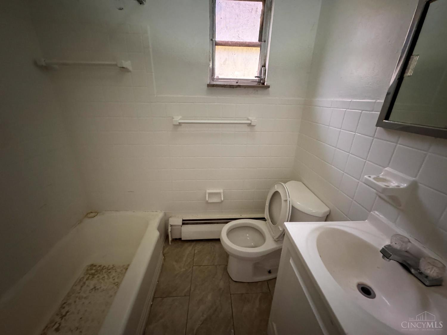 Homes for sale in Cincinnati, OH | 1934 Grand Ave, Cincinnati, OH 45214 | MLS# 1863095