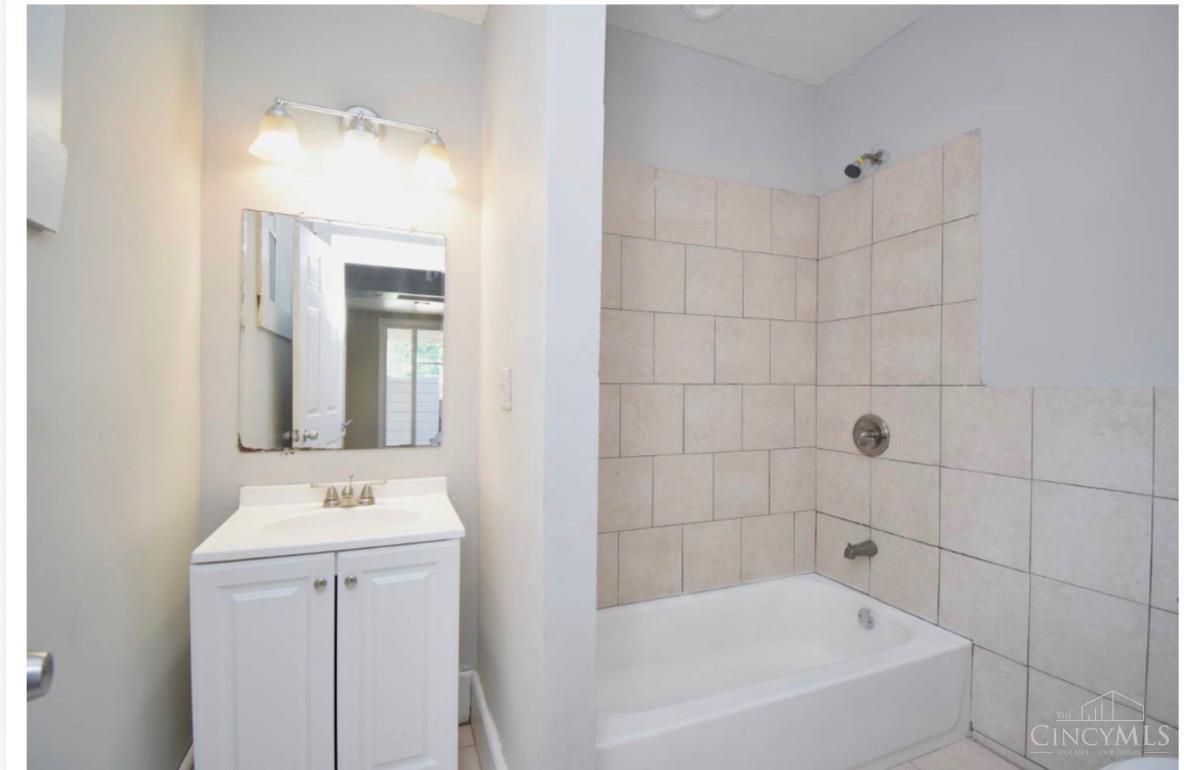 1015 Purcell Avenue, Cincinnati, OH, 45205 — photo 15