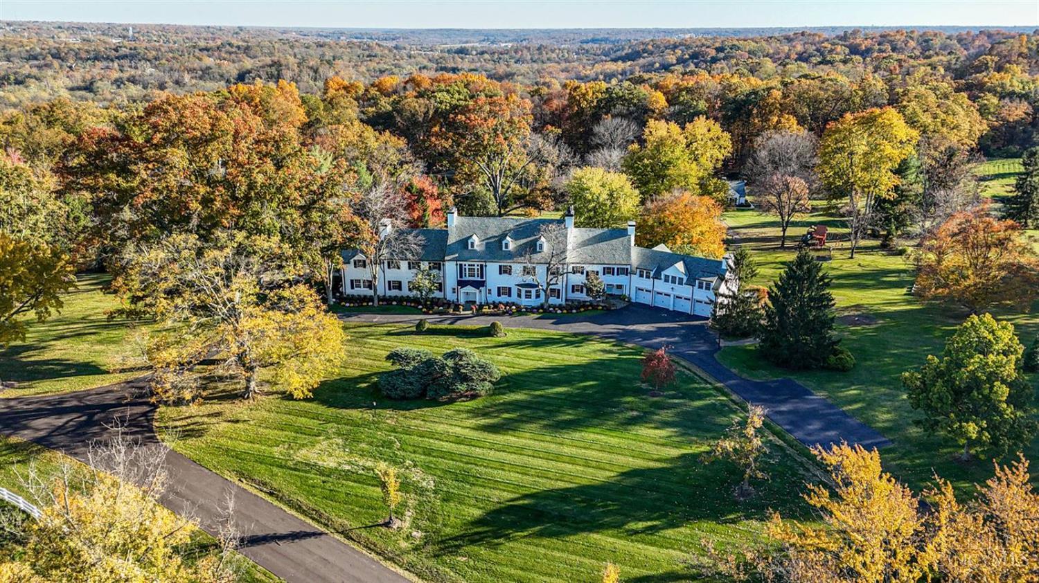 Homes for sale in Indian Hill, OH | 9675 Cunningham Rd, Indian Hill, OH 45243 | MLS# 1863170