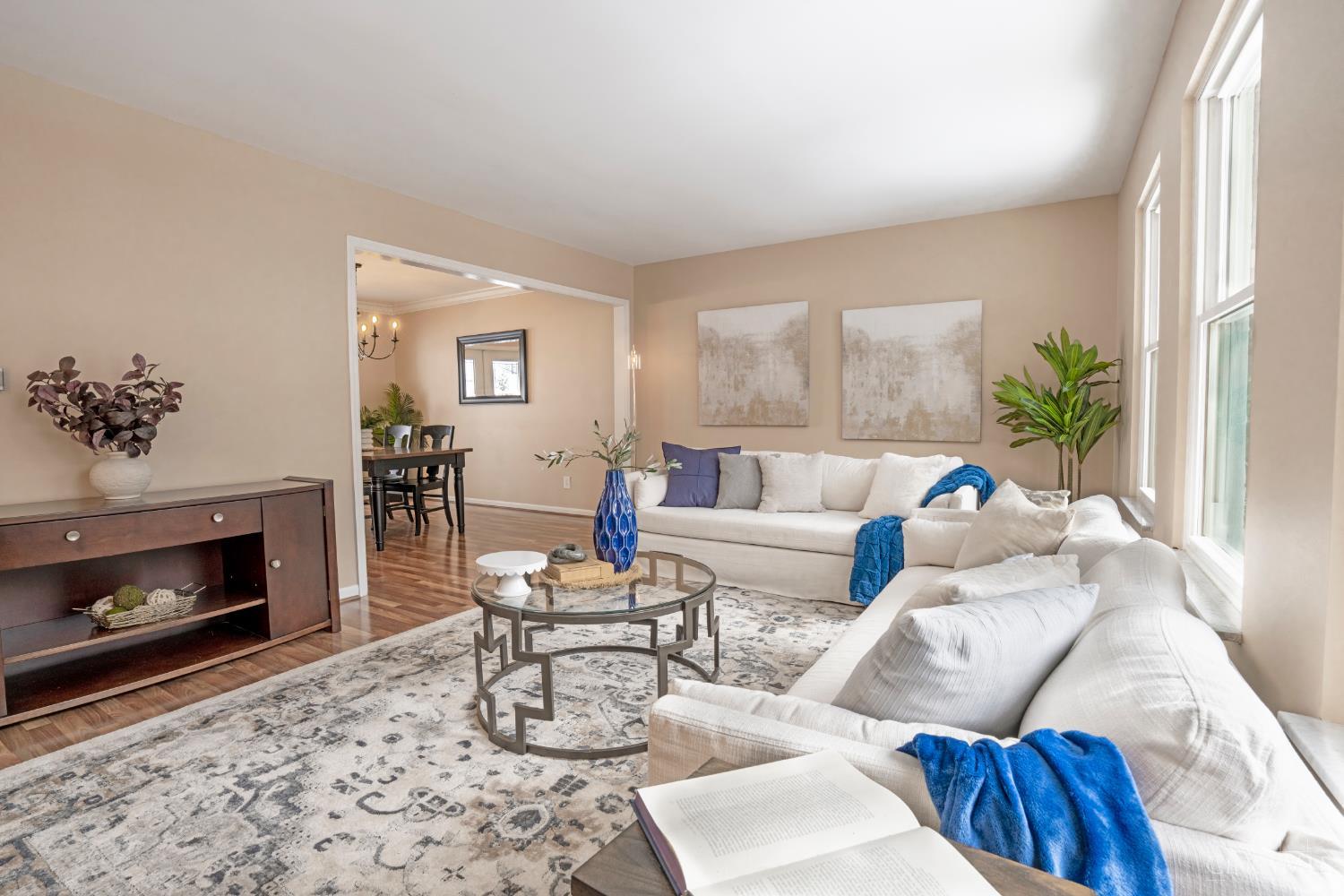 Homes for sale in Loveland, OH | 9542 E Kemper Rd, Loveland, OH 45140 | MLS# 1858564