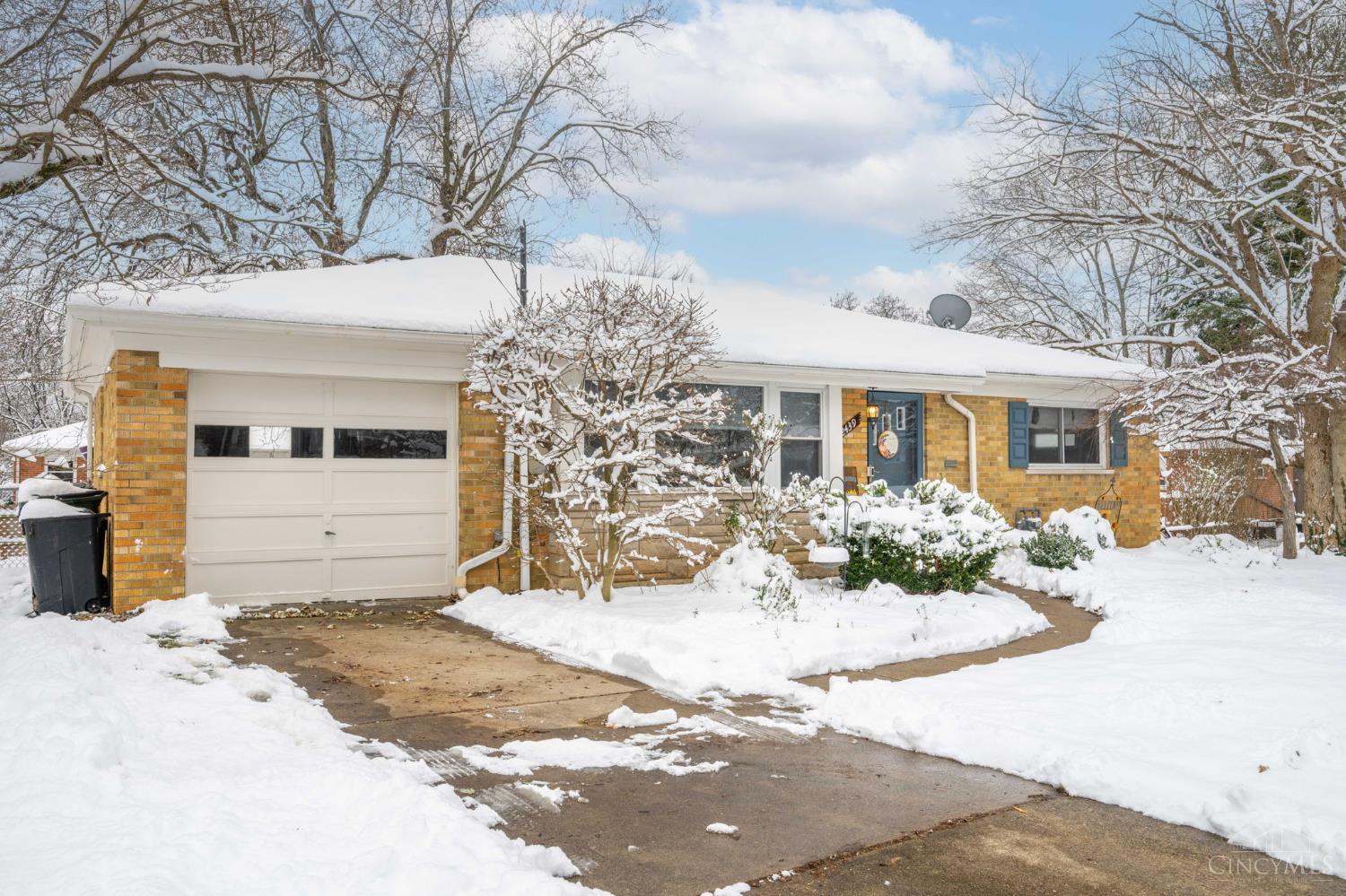 Homes for sale in Colerain Twp, OH | 2439 Pin Ct, Colerain Twp, OH 45239 | MLS# 1863490