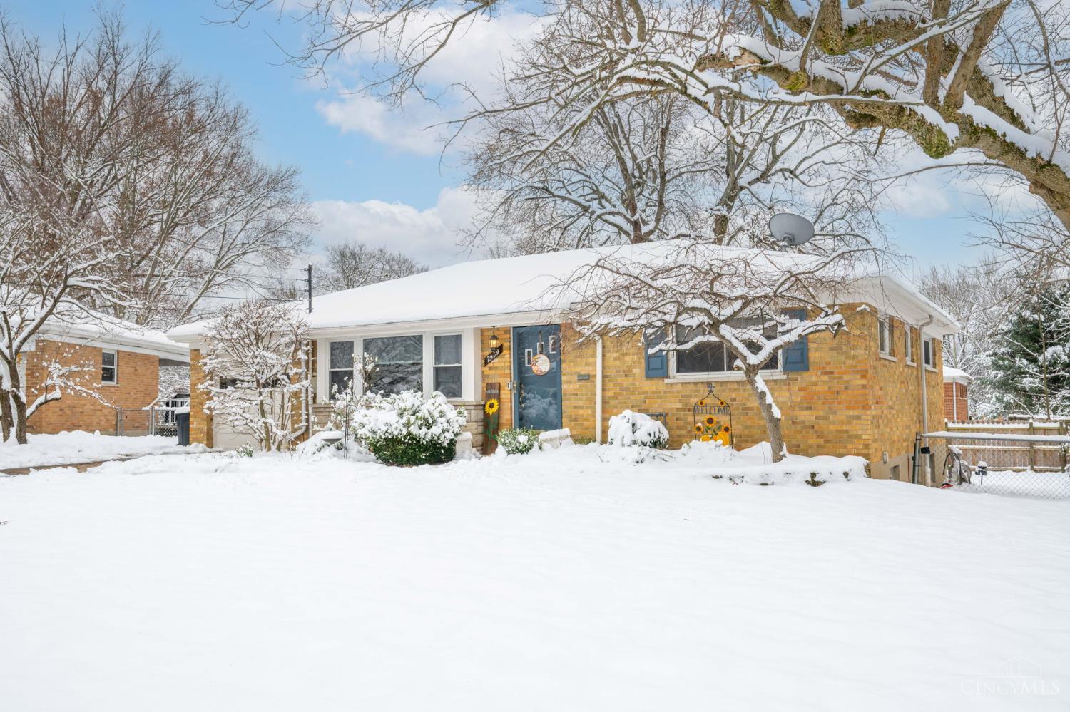 Homes for sale in Colerain Twp, OH | 2439 Pin Ct, Colerain Twp, OH 45239 | MLS# 1863490