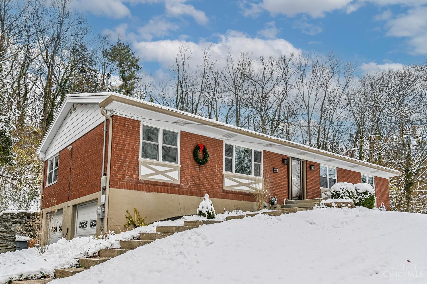 698 Cedar Knolls Court