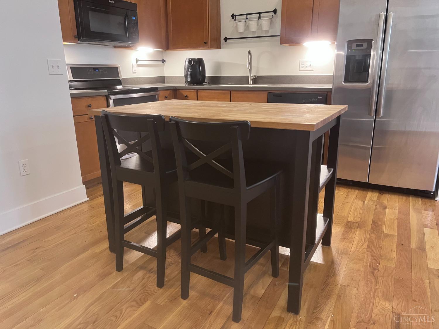 1432 Race Street #387