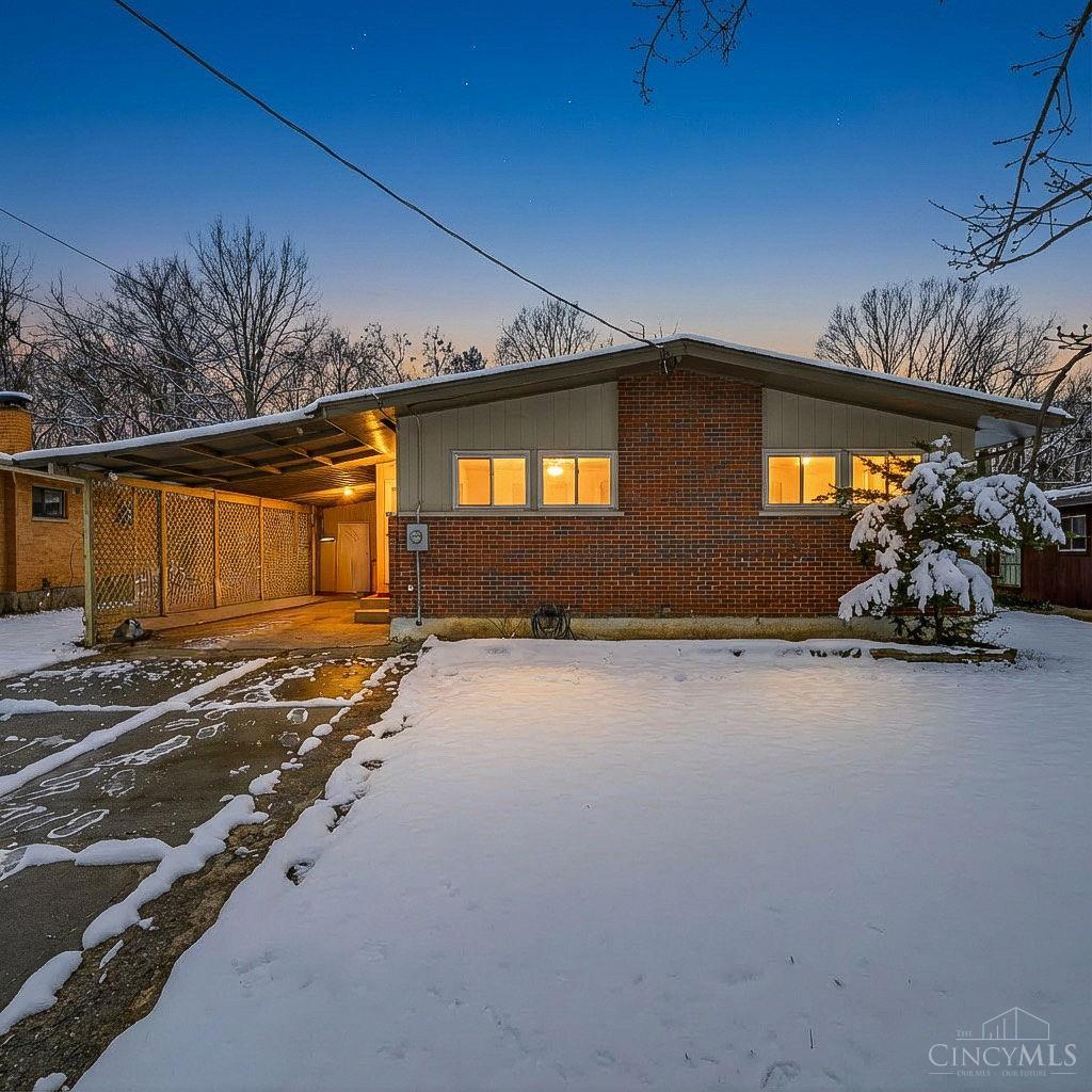 8965 Fontainebleau Terrace