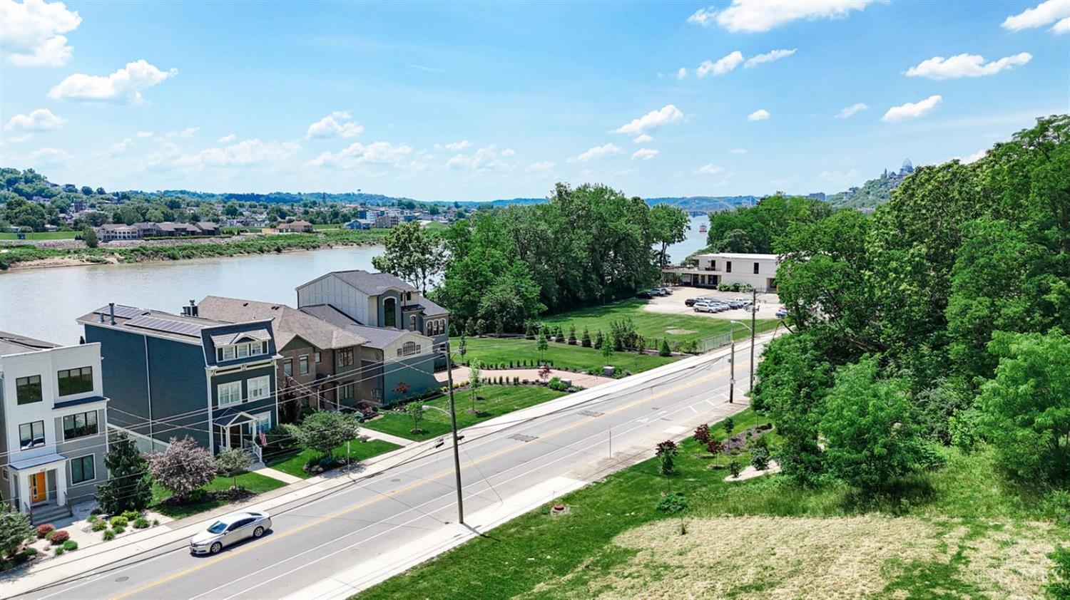 Homes for sale in Cincinnati, OH | 1922 Riverside Dr, Cincinnati, OH 45202 | MLS# 1863789