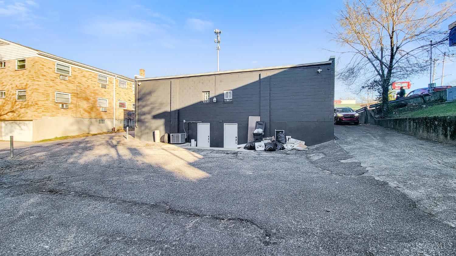 8227 Daly Road, Cincinnati, OH, 45231 — photo 17