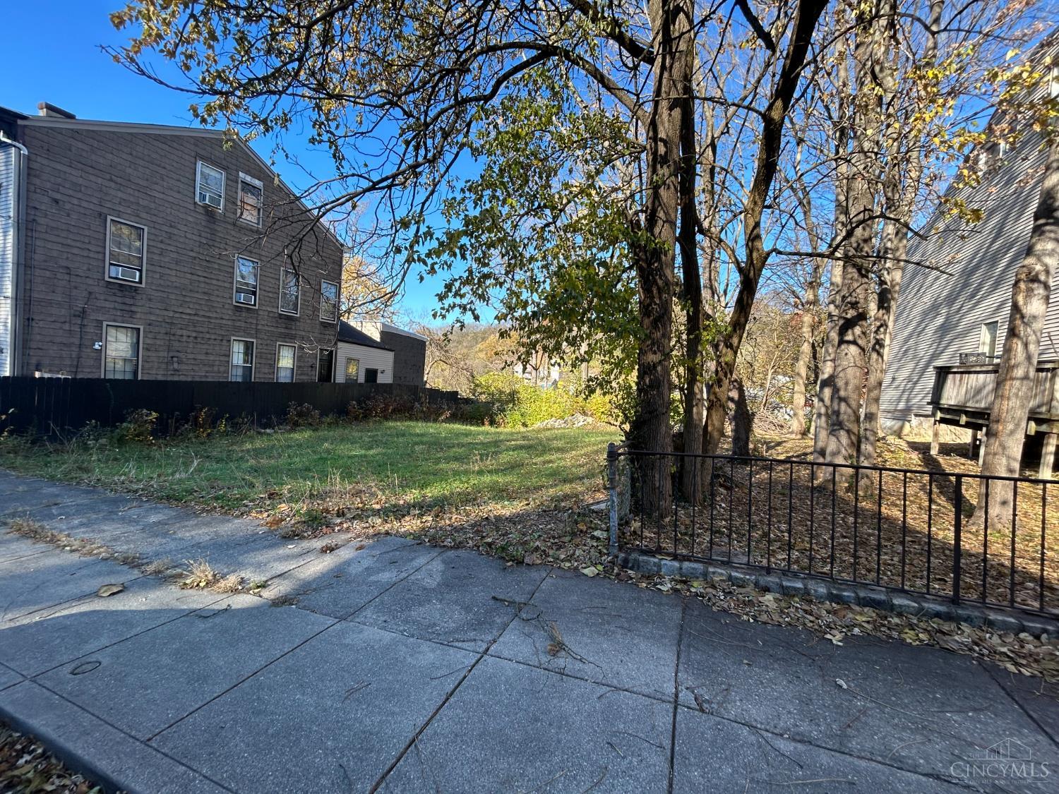 Homes for sale in Cincinnati, OH | 2147 Rice St, Cincinnati, OH 45214 | MLS# 1864163