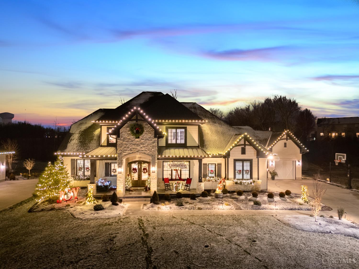 5446 Winding Cape Way