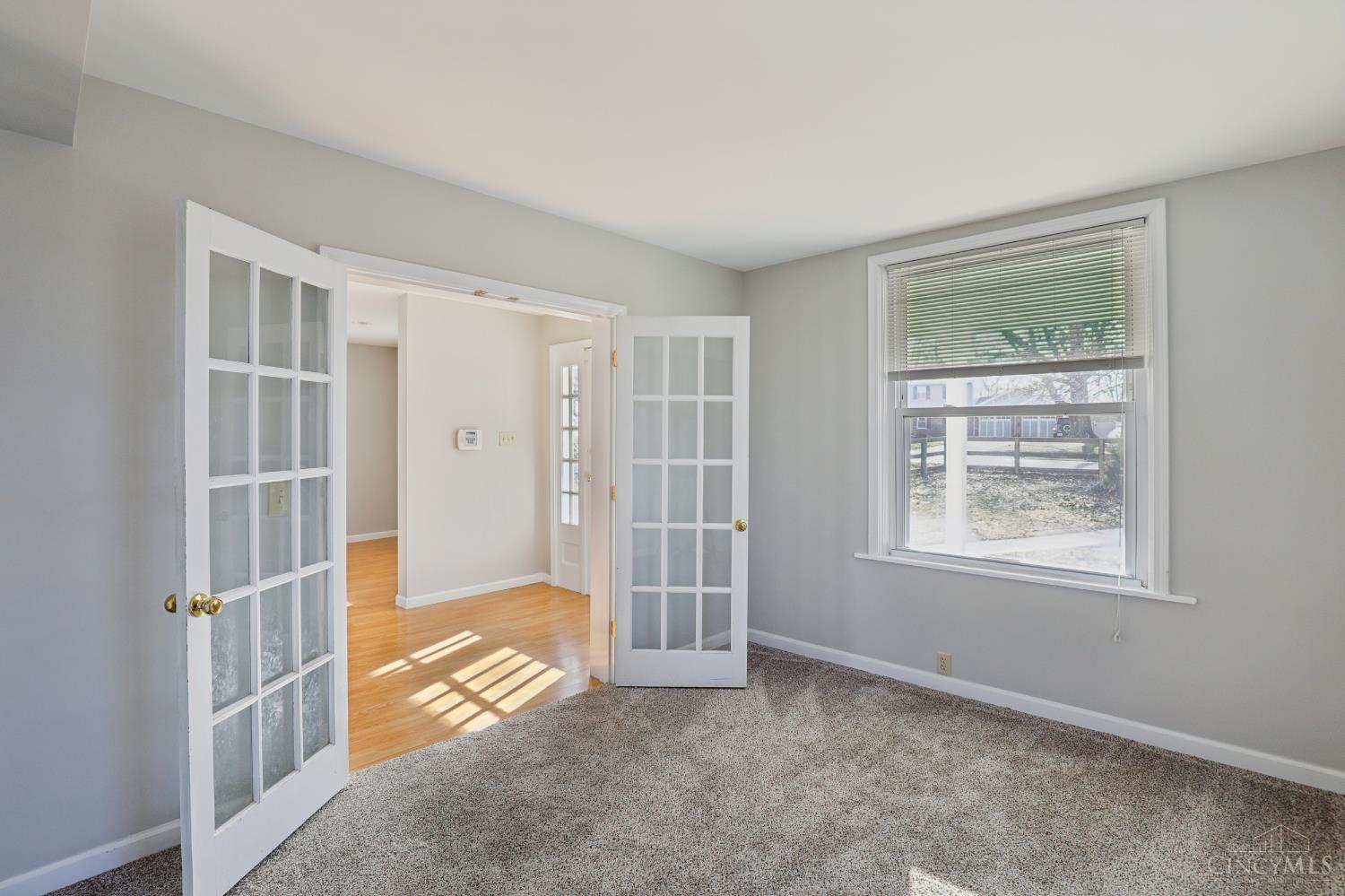 Homes for sale in Cincinnati, OH | 4046 Boomer Rd, Cincinnati, OH 45247 | MLS# 1863481