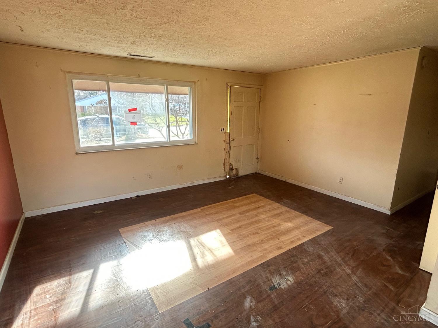 Homes for sale in Delhi Twp, OH | 287 Shaker Ct, Delhi Twp, OH 45238 | MLS# 1864499