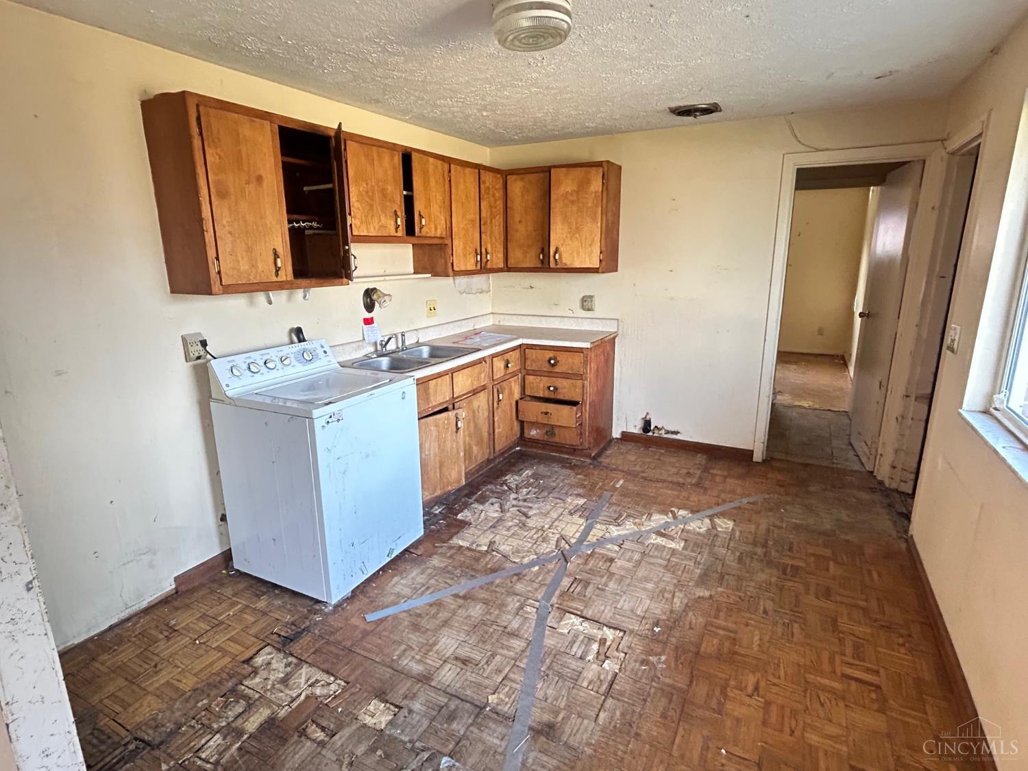 Homes for sale in Delhi Twp, OH | 287 Shaker Ct, Delhi Twp, OH 45238 | MLS# 1864499