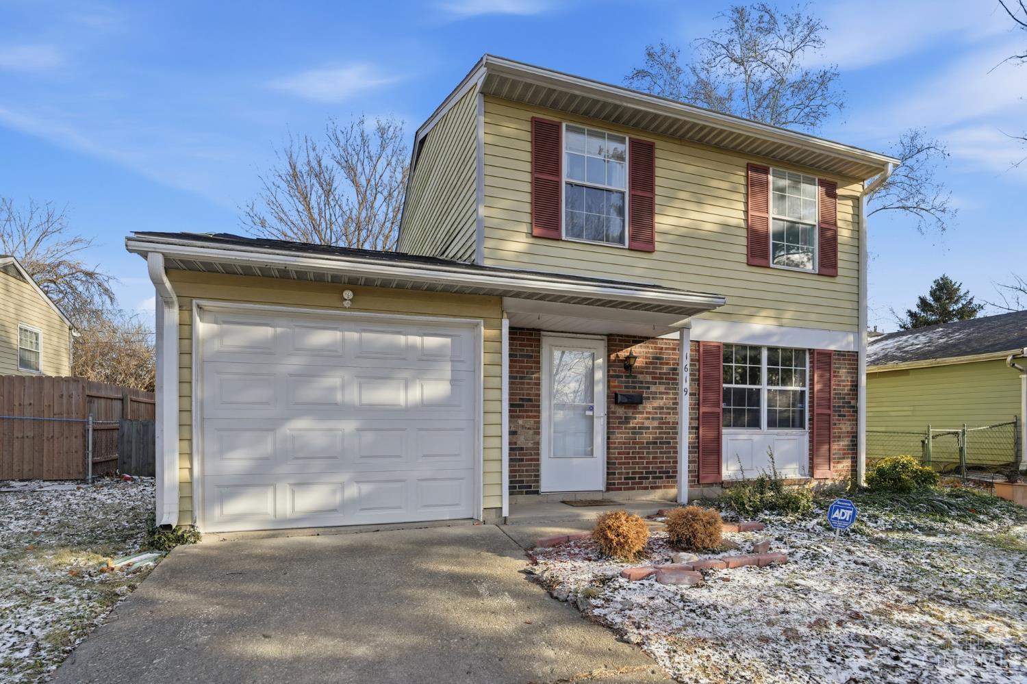 Homes for sale in Middletown, OH | 1619 Carriage Dr, Middletown, OH 45042 | MLS# 1864385