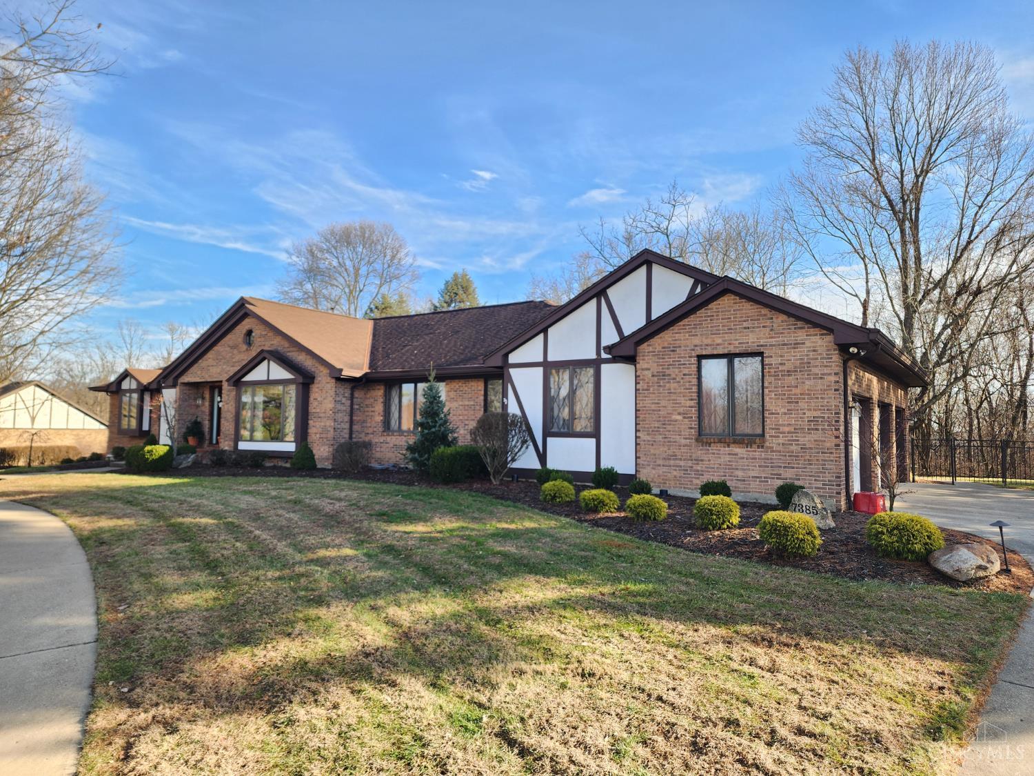 Homes for sale in Cincinnati, OH | 7385 Southpointe Dr, Cincinnati, OH 45233 | MLS# 1864525