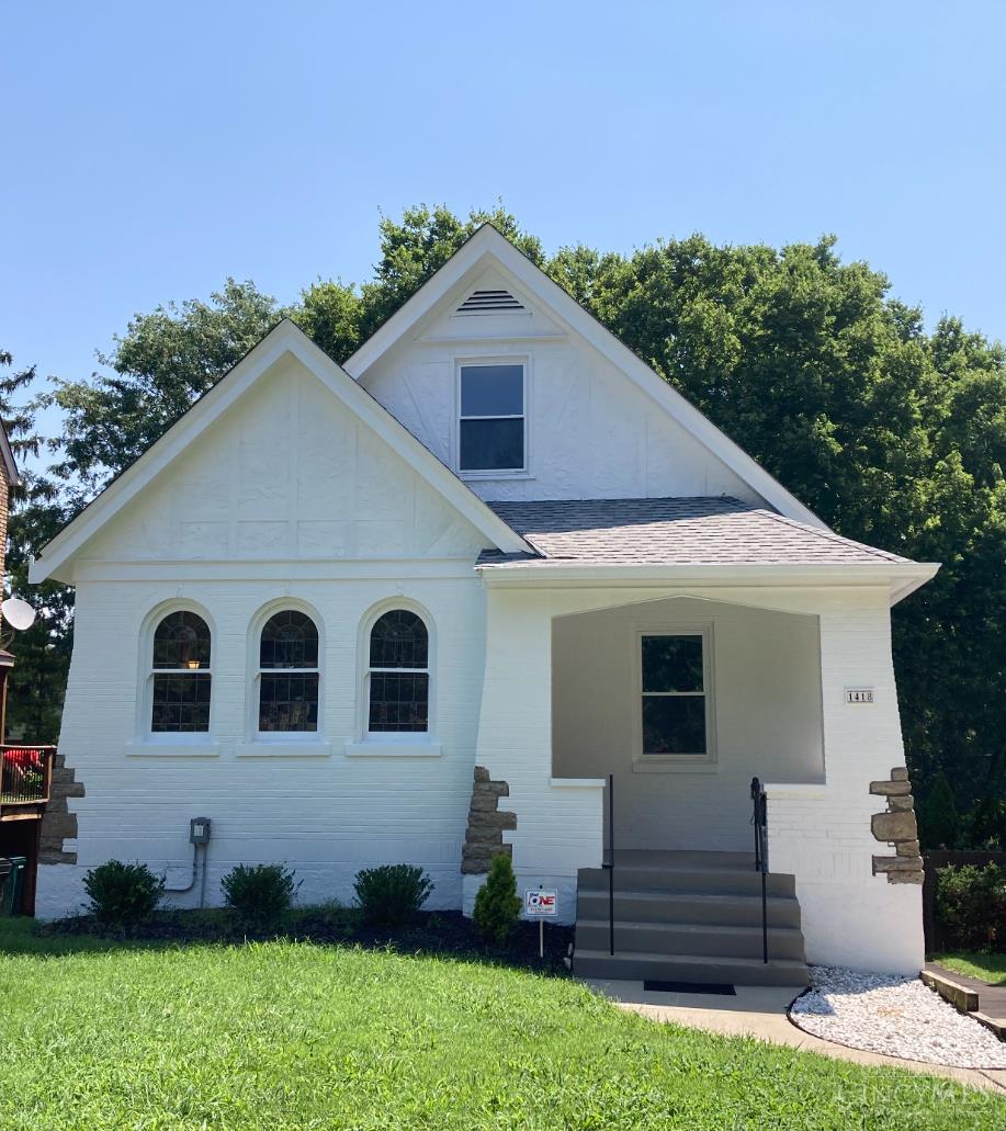 Homes for sale in Cincinnati, OH | 1418 Covedale Ave, Cincinnati, OH 45238 | MLS# 1864574