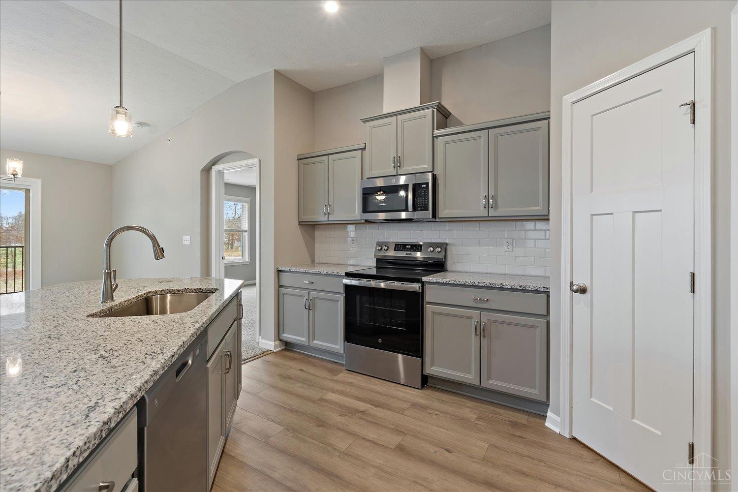 301 Parkview Lane #90301, Miami Twp, OH, 45150 — photo 10