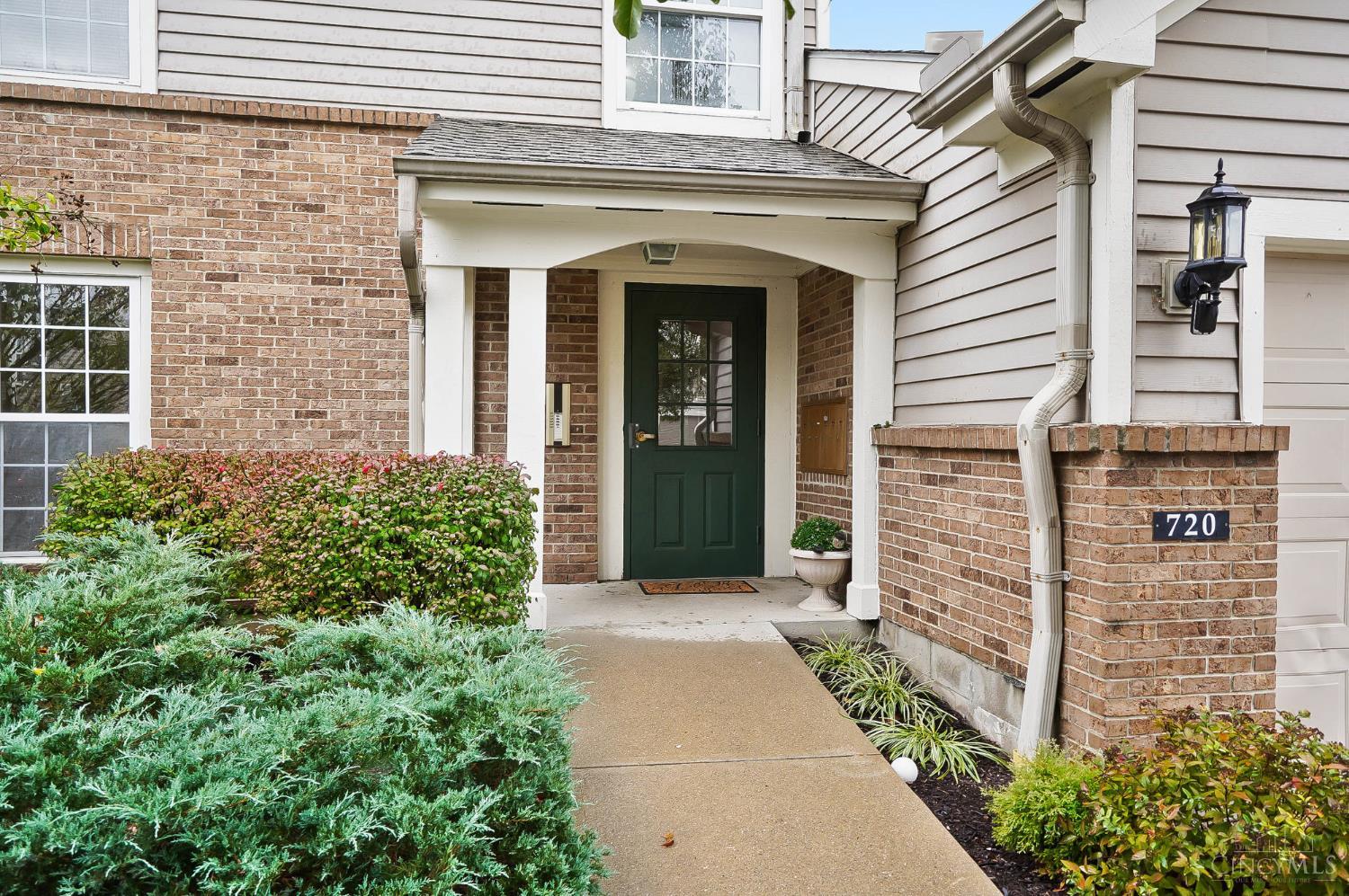 Homes for sale in Springfield Twp., OH | 720 Castlegate Ln #203, Springfield Twp., OH 45231 | MLS# 1864789