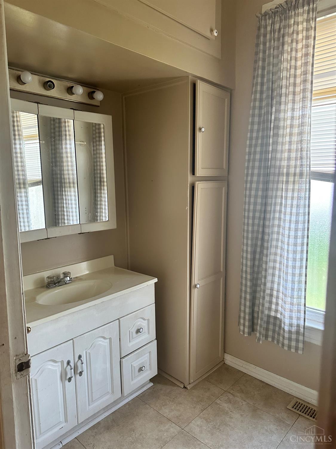 503 Broadway Street, Blanchester, OH, 45107 — photo 9