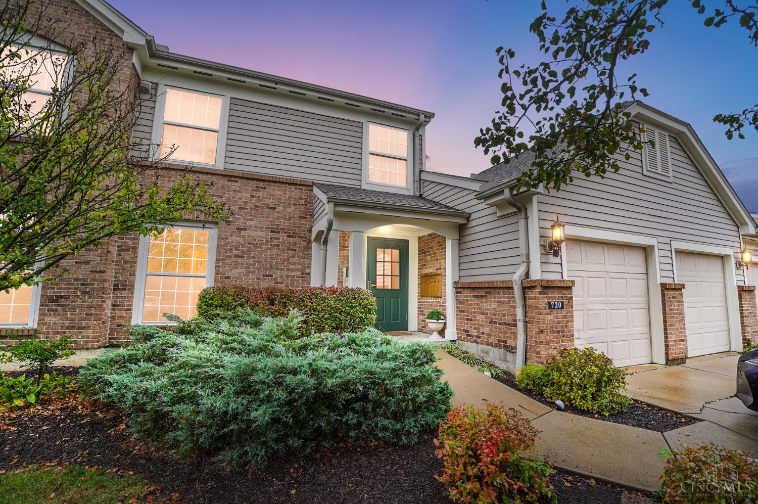 Homes for sale in Springfield Twp., OH | 720 Castlegate Ln #203, Springfield Twp., OH 45231 | MLS# 1864789