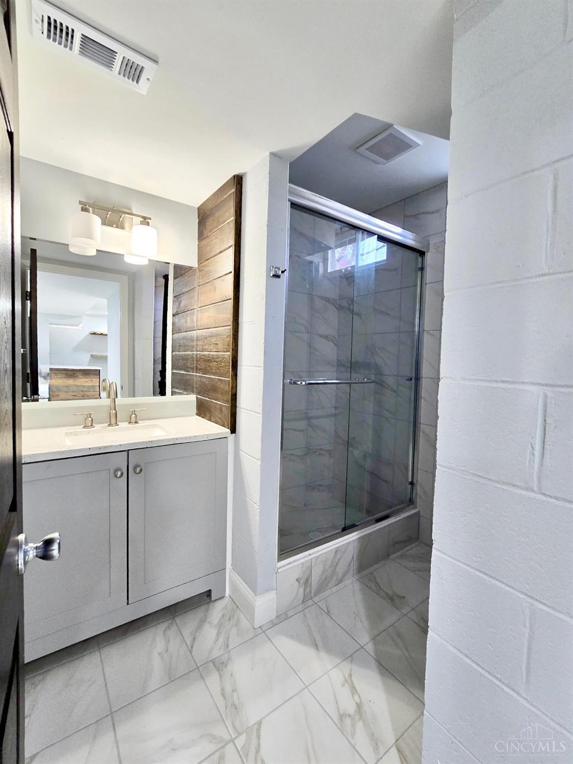 5940 Kenneth Avenue, Cincinnati, OH, 45224 — photo 16