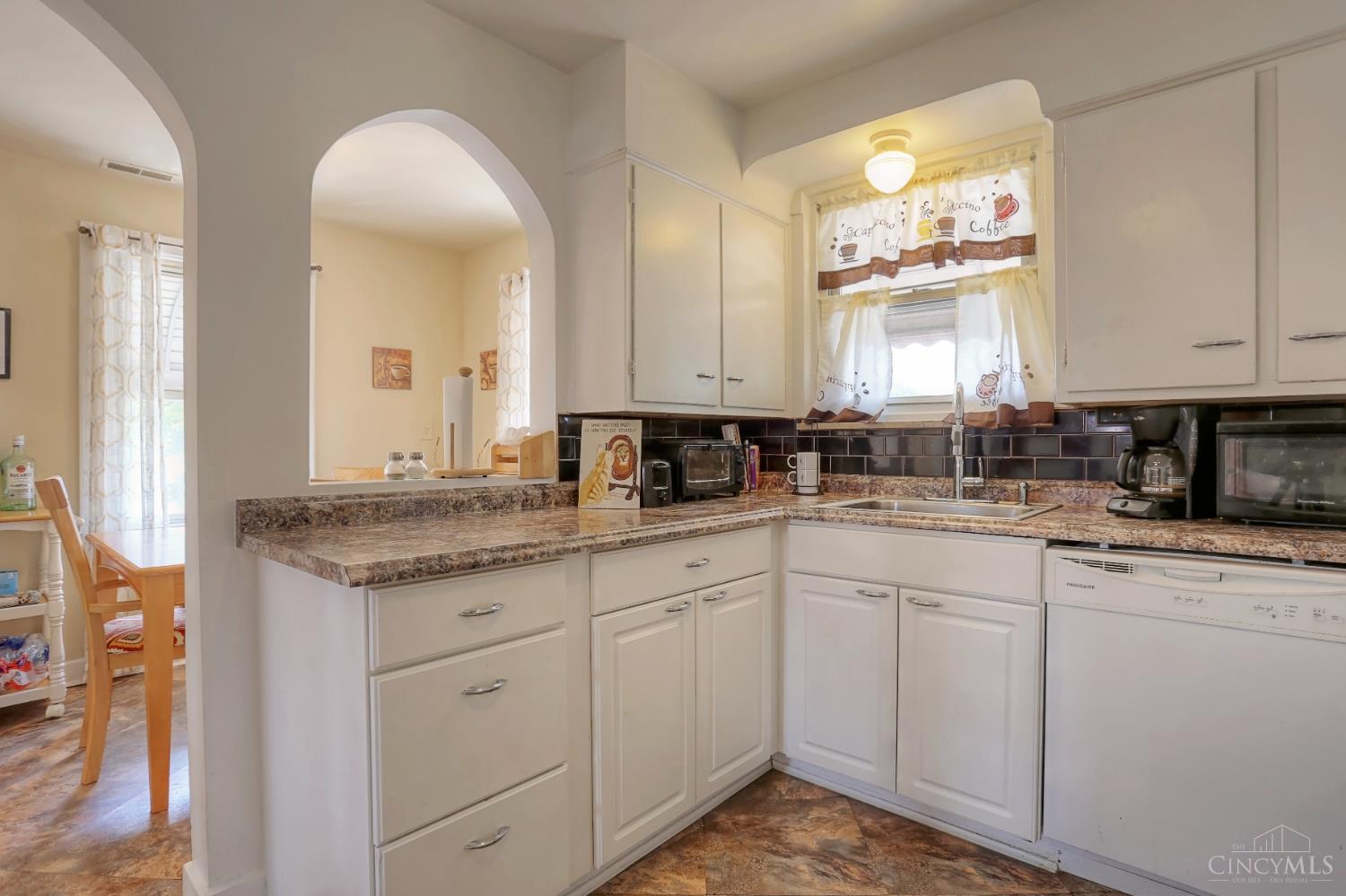 6758 Bramble Avenue, Cincinnati, OH, 45227 — photo 48