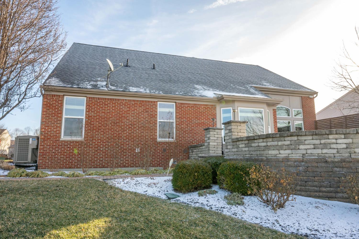 1379 Shaker Run Boulevard, Turtle Creek Twp, OH, 45036 — photo 8