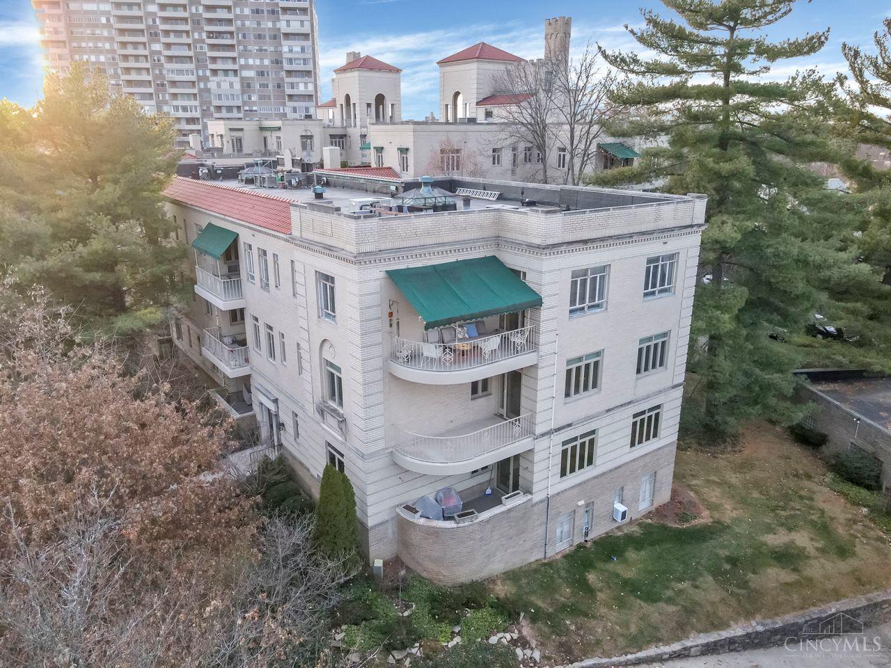 Homes for sale in Cincinnati, OH | 2380 Madison Road, Cincinnati, OH 45208 | Houzeo