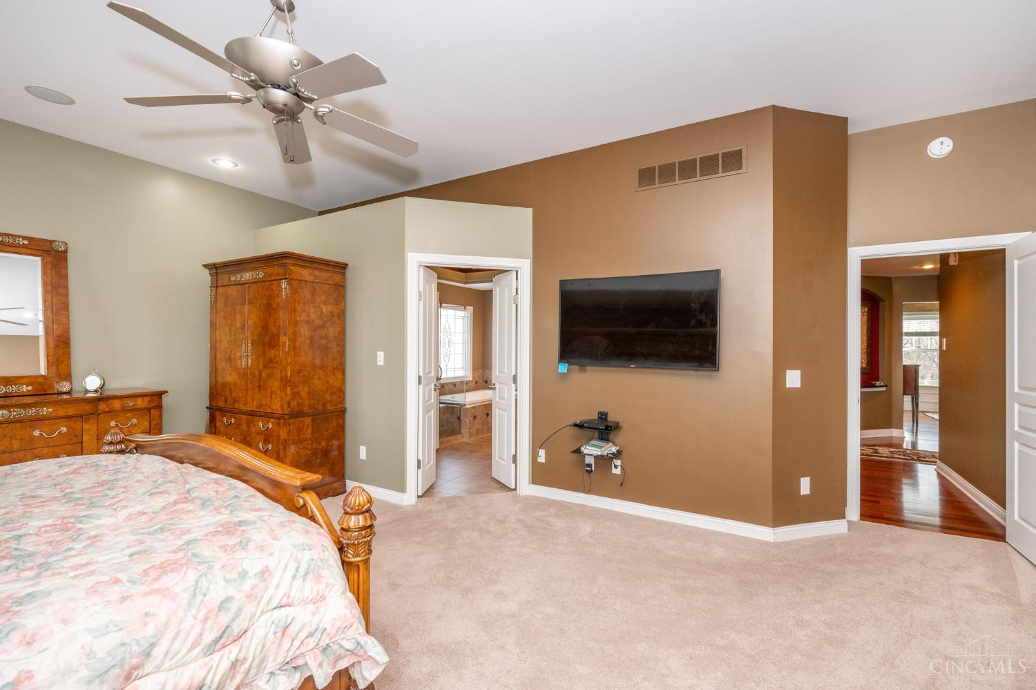 1379 Shaker Run Boulevard, Turtle Creek Twp, OH, 45036 — photo 45