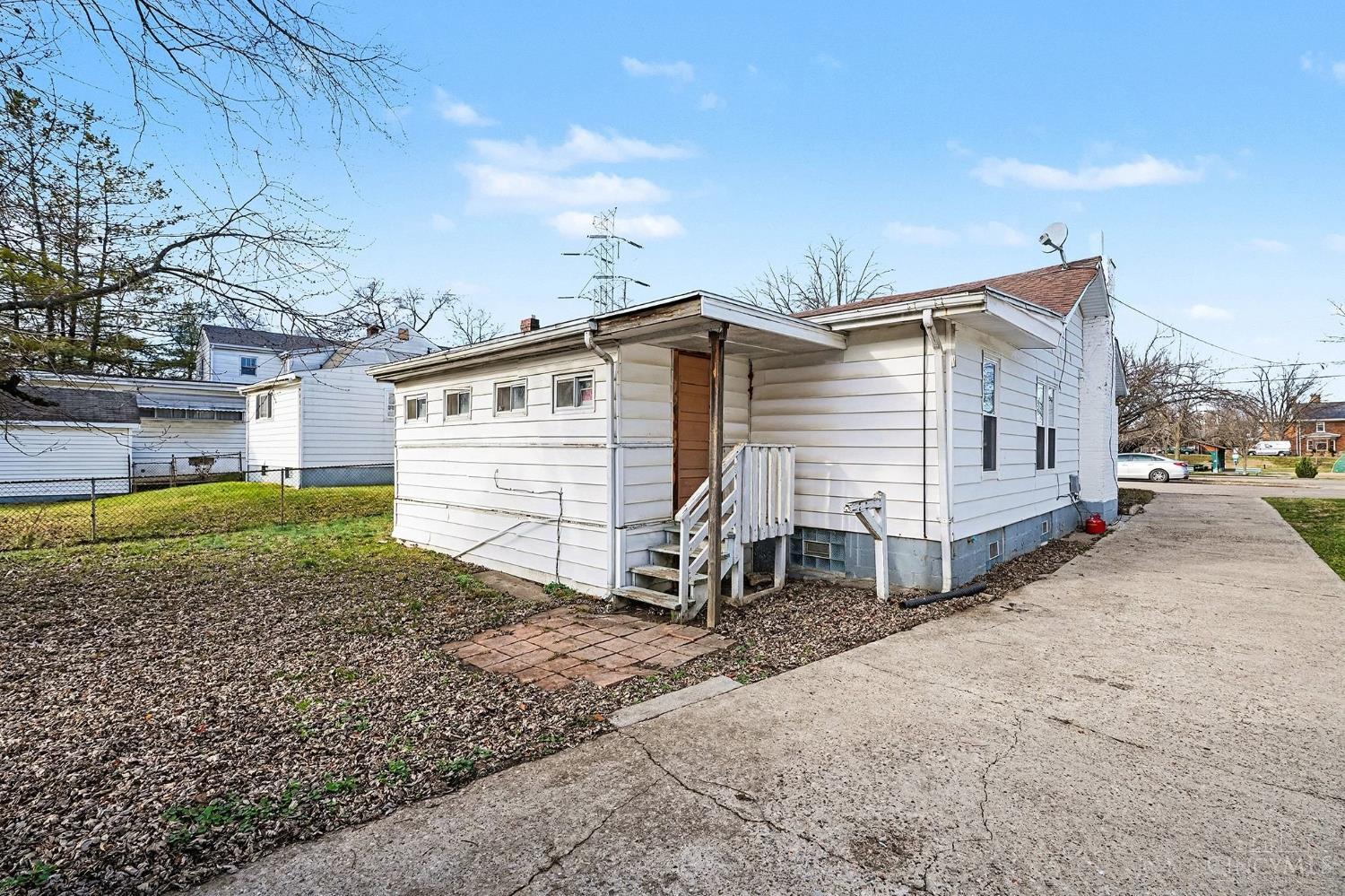321 Southern Avenue, Reading, OH, 45215