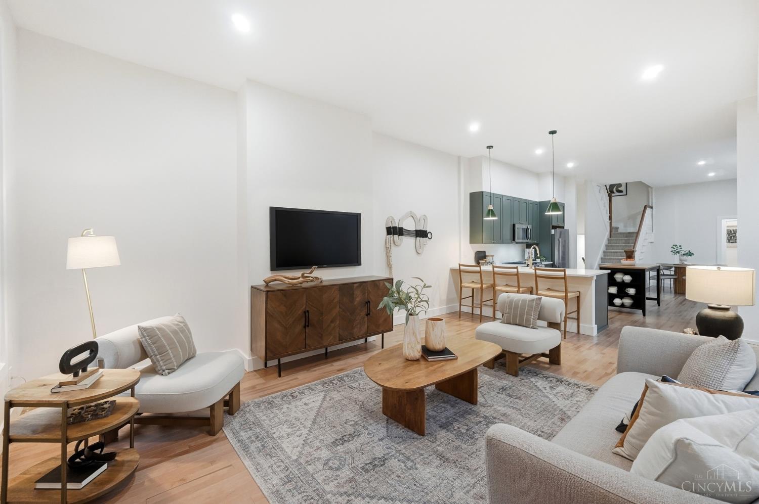 Homes for sale in Cincinnati, OH | 989 Parkside Cir, Cincinnati, OH 45202 | MLS# 1866250