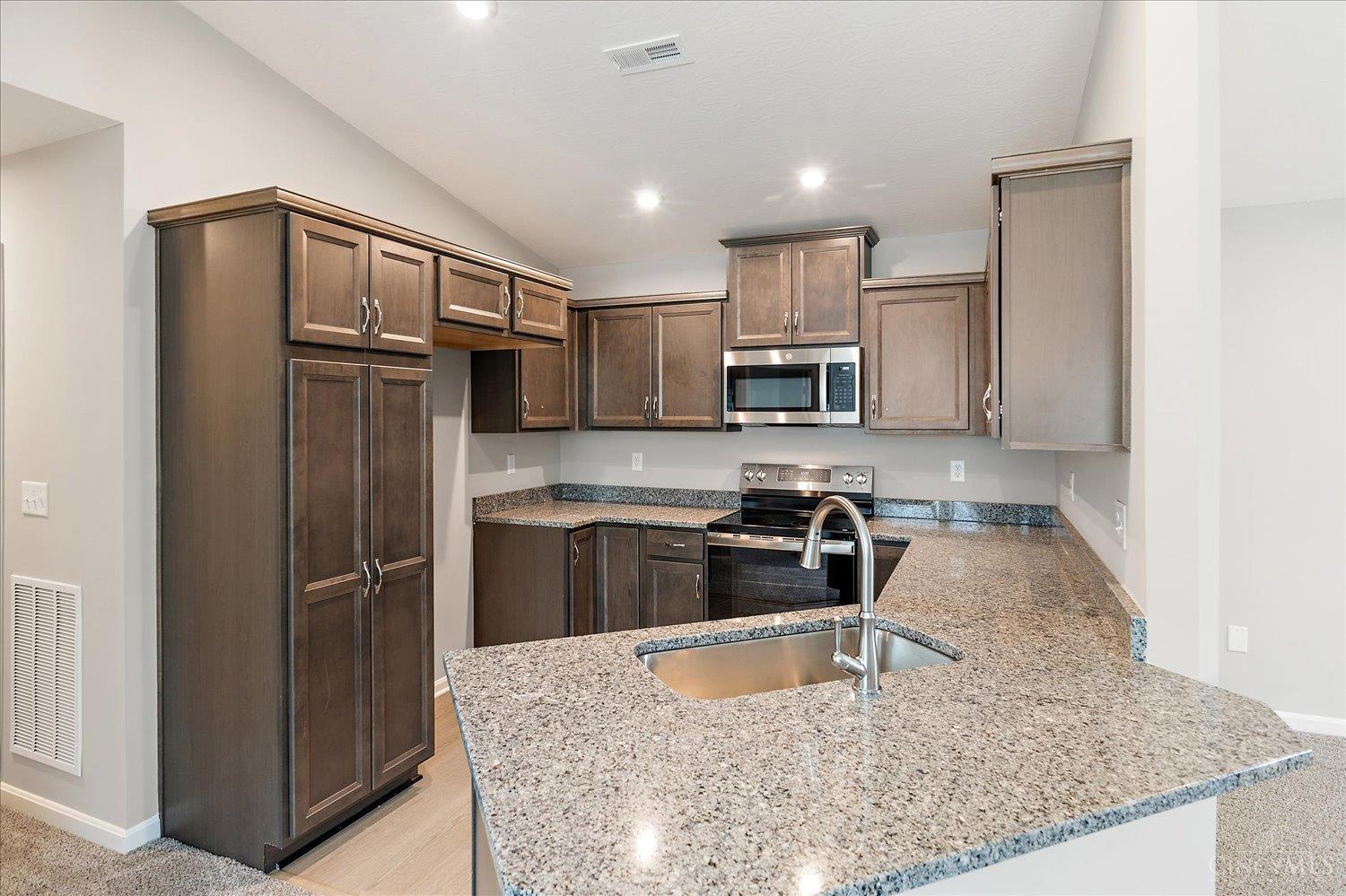 Homes for sale in Miami Twp, OH | 5883 Parkview Ln #90305, Miami Twp, OH 45150 | MLS# 1839671