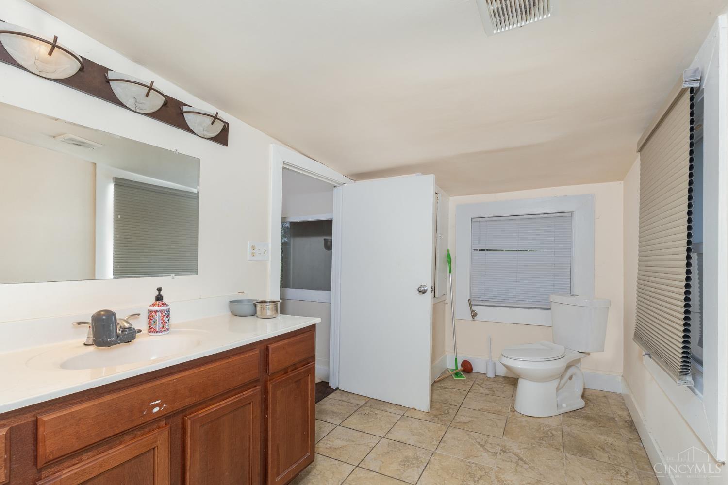 760 Straight Street, Cincinnati, OH, 45214 — photo 10