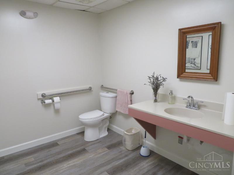 A Homestead Avenue, Hillsboro, OH, 45133 — photo 43
