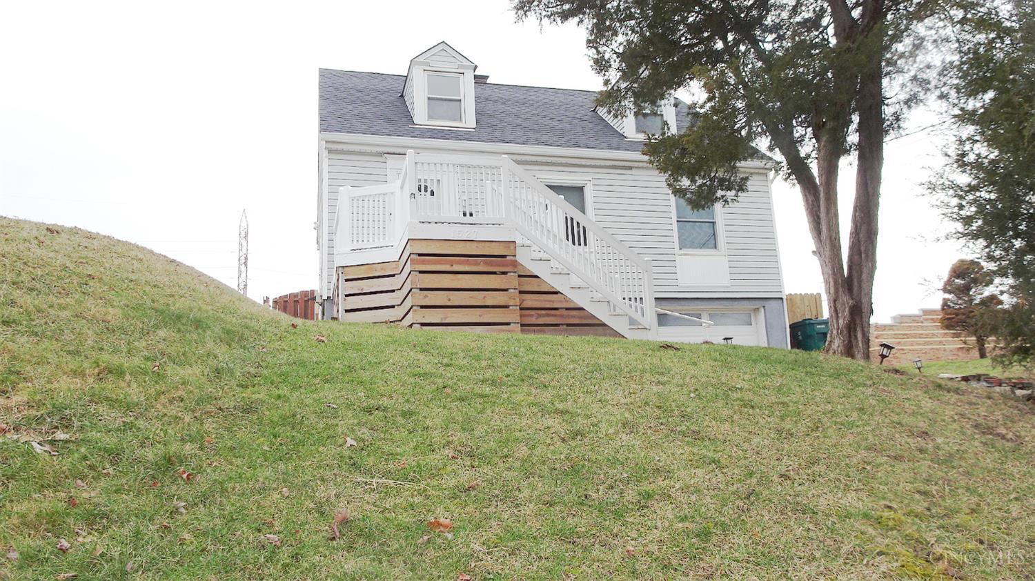 1527 Dana Avenue, Cincinnati, OH, 45207