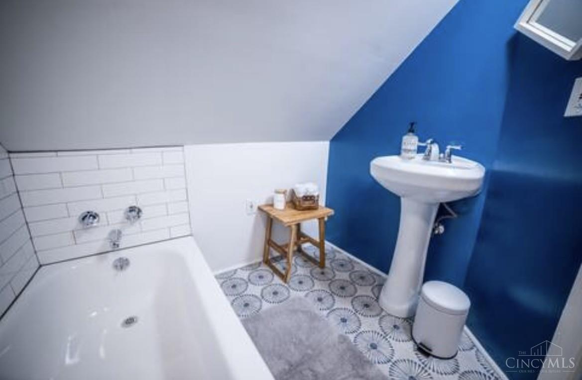 1527 Dana Avenue, Cincinnati, OH, 45207 — photo 12